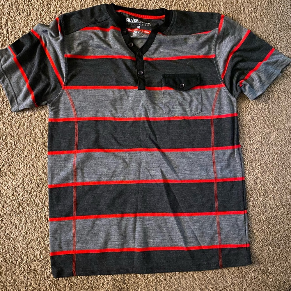 Men’s striped shirt